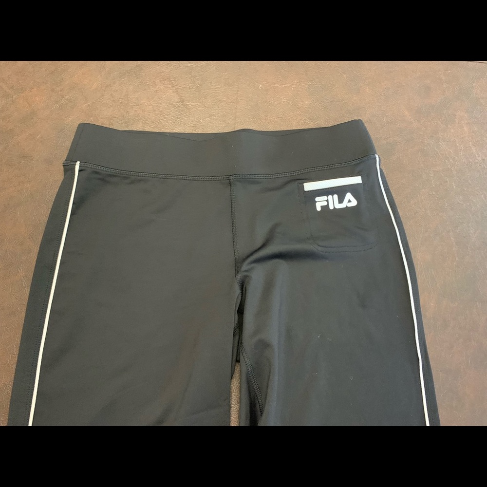 EUC Women’s FILA Bermuda Short -Size Medium